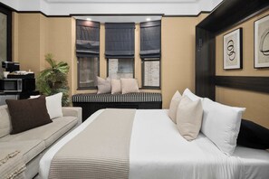 Luokittelematon kuva, 4 kautta 19, painike