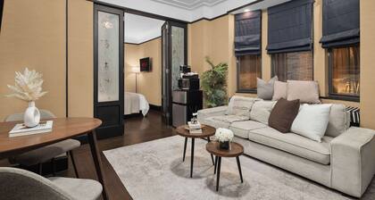Cozy Midtown NYC Apartment | 99 Walk Score & Gym