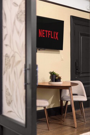 Dining - Stunning Apt in The Heart of New York City  GYM! (New York)