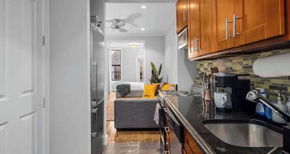 2BR Lower East Side Family Haven Private Patio!