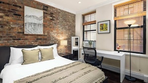 Unclassified image, 3 of 20, button - Elegant & Modern NYC Retreat (New York)