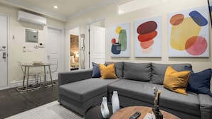 Unclassified image, 5 of 20, button - Elegant & Modern NYC Retreat (New York)