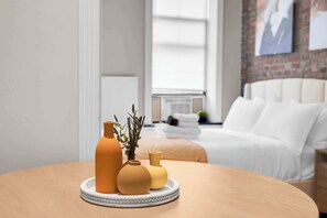 2 chambres, fer et planche à repasser, Wi-Fi gratuit, draps fournis