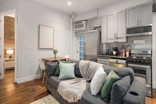 Trendy Nolita Stay | Walk to SoHo & Little Italy