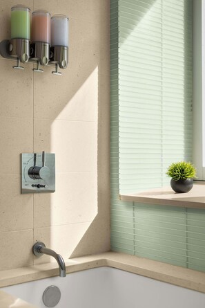 Bathroom - Times Square Studio  King Bed Steps to Broadway (New York)