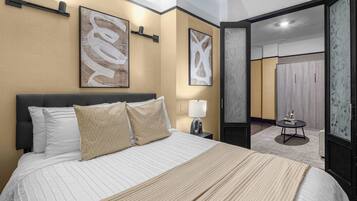 1 habitación, tabla de planchar con plancha, wifi gratis y ropa de cama