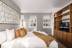 1 bedroom, iron/ironing board, WiFi, bed sheets - Chic NYC Retreat | Beside Broadway & Iconic Sights (New York)