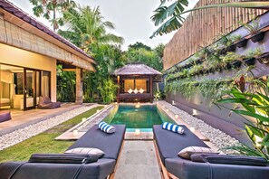 Pool - 100m to Seminyak Beach / Personal Full-Time Butler (Seminyak)