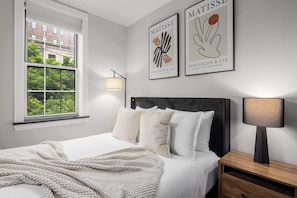 2 dormitorios, tabla de planchar con plancha, wifi gratis y ropa de cama
