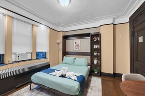 Room - NYC Premier Walking Distance to Times Square (New York)