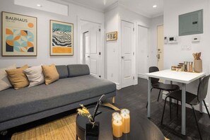 Living area - Chic 2BR Retreat in the Heart of Times Square (New York)