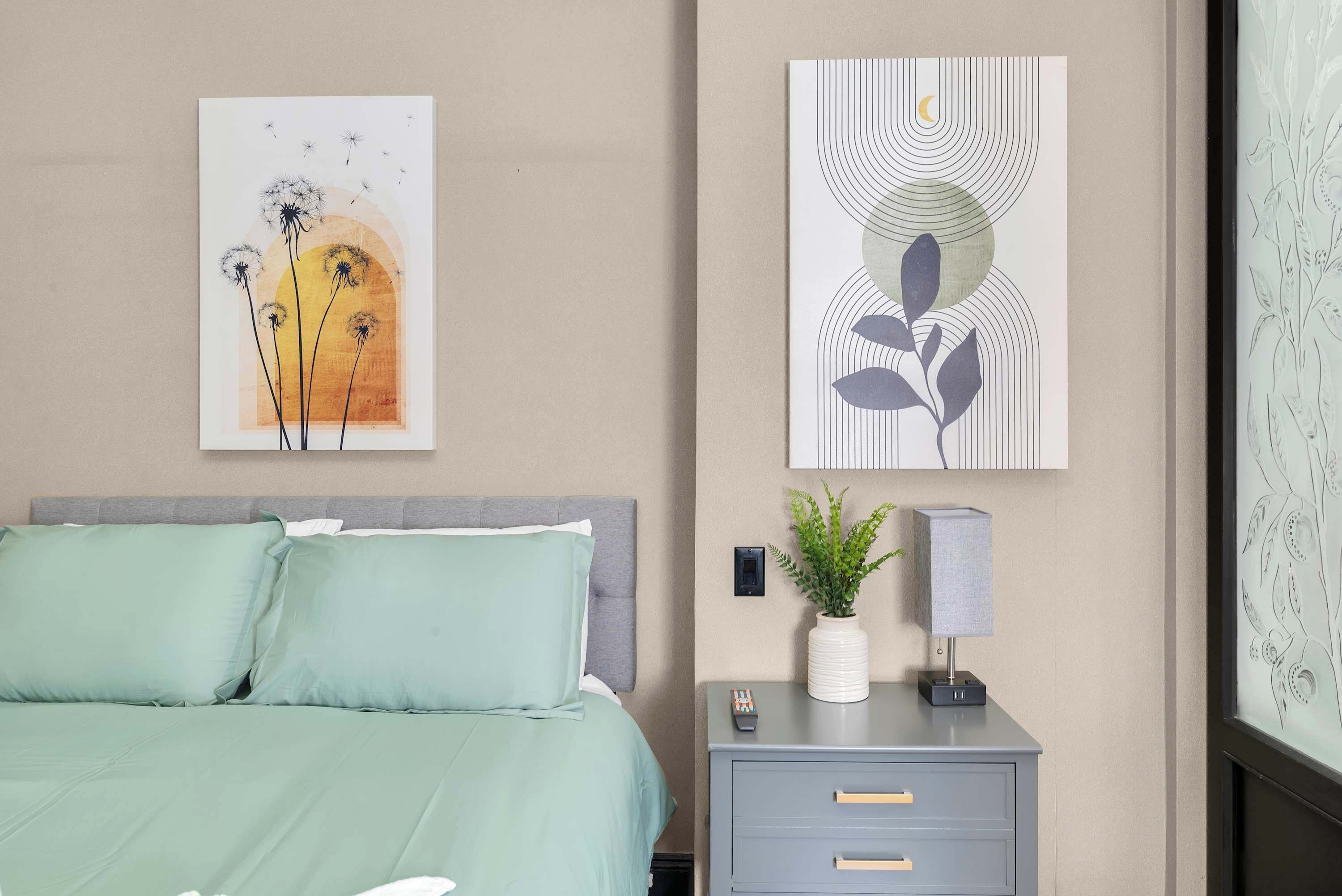 Bügeleisen/Bügelbrett, Reisekinderbett, kostenloses WLAN, Bettwäsche