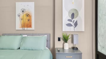 Iron/ironing board, travel cot, free WiFi, bed sheets