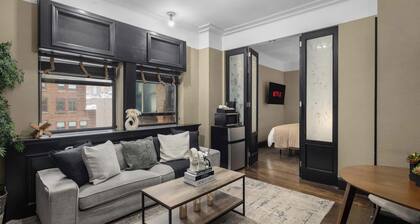 Chic and Cozy APT in Times Square w Gym!