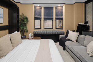 Planxa i posts de planxar, un bressol de viatge i wifi gratuïta 