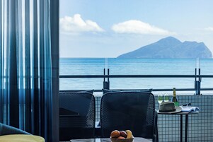 华丽双人房, 海景 | 客房内保险箱、遮光窗帘、隔音、免费 WiFi