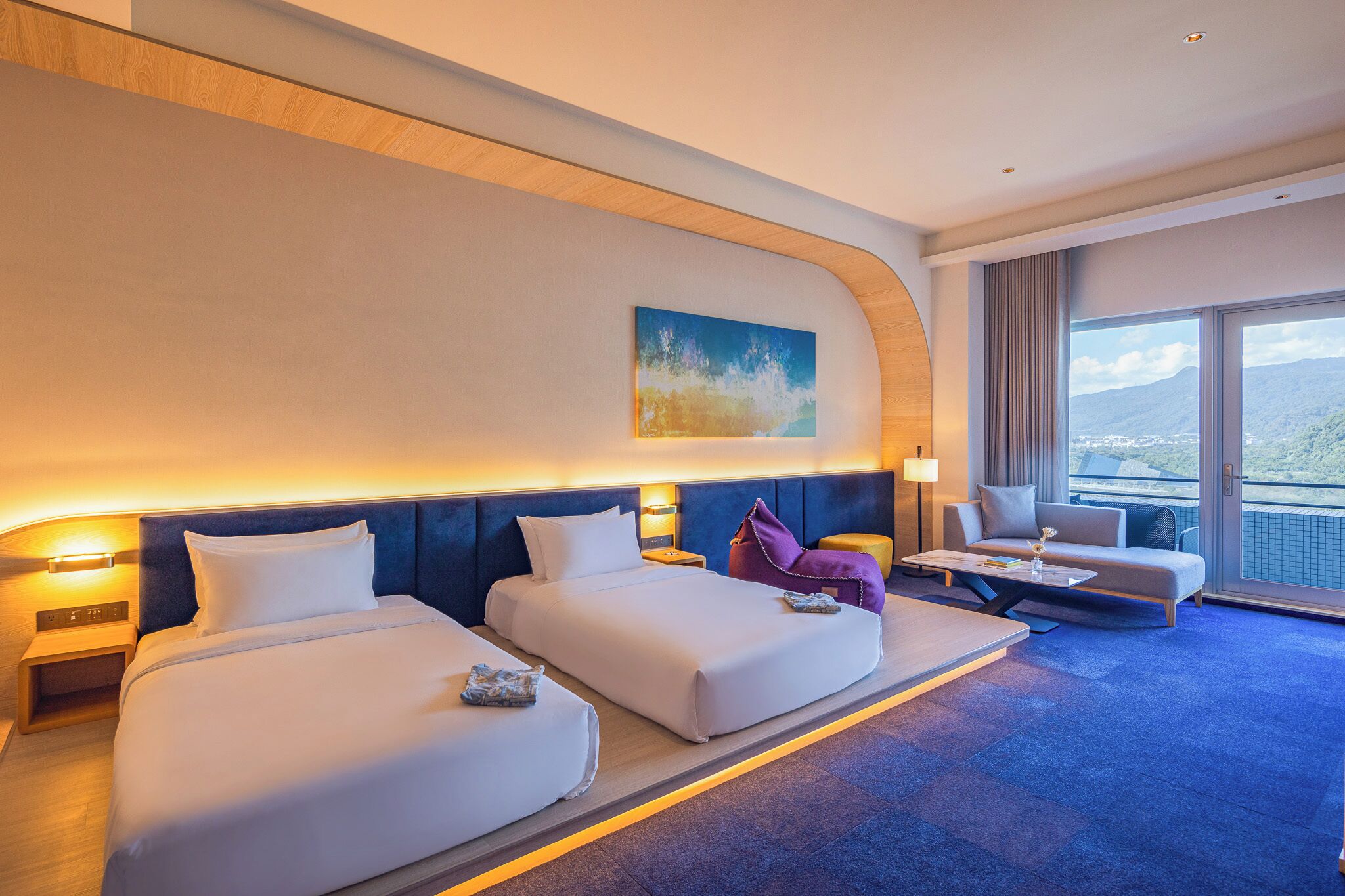 Quarto casal ou duplo luxo, vista para a montanha | Cofres nos quartos, cortinas blackout, quartos à prova de som