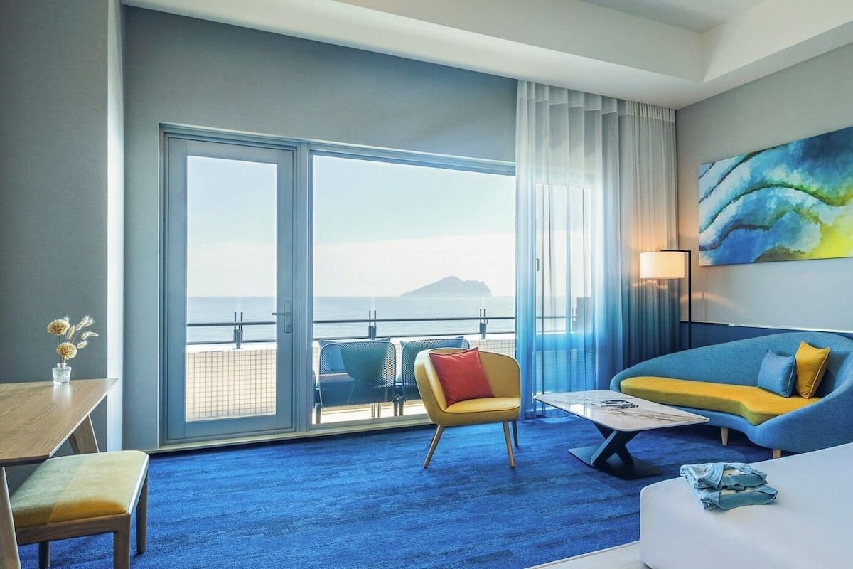 Deluxe Twin Room, Sea View | In-room safe, blackout drapes, soundproofing, WiFi (free)