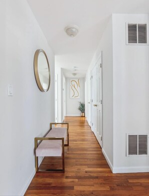 Luxury House | Living area - Luxury 3BR Home Game Room Free Parking (White Plains)
