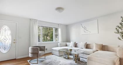 Luxury 3BR Home Game Room Free Parking