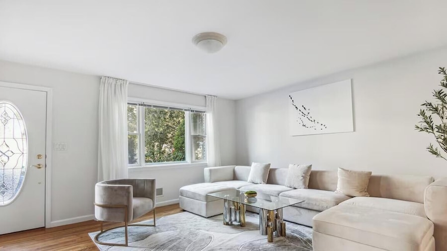 Luxury 3BR Home Game Room Free Parking