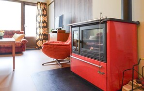 TV, fireplace - 2 bedroom amazing home in Ekshärad (Ekshärad)