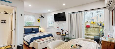 Fer et planche à repasser, accès Internet, draps fournis