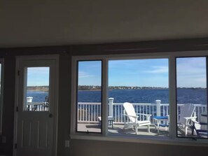 Interior - Cozy cottage on the water (Charlestown)