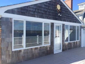 Exterior detail - Cozy cottage on the water (Charlestown)