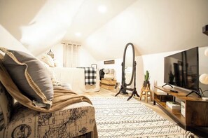 1 bedroom, iron/ironing board, WiFi - Private small studio for 1-2 guest only. (McAllen)