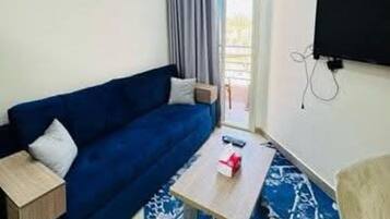 Chalet, 1 Bedroom, Accessible, Smoking | Living room