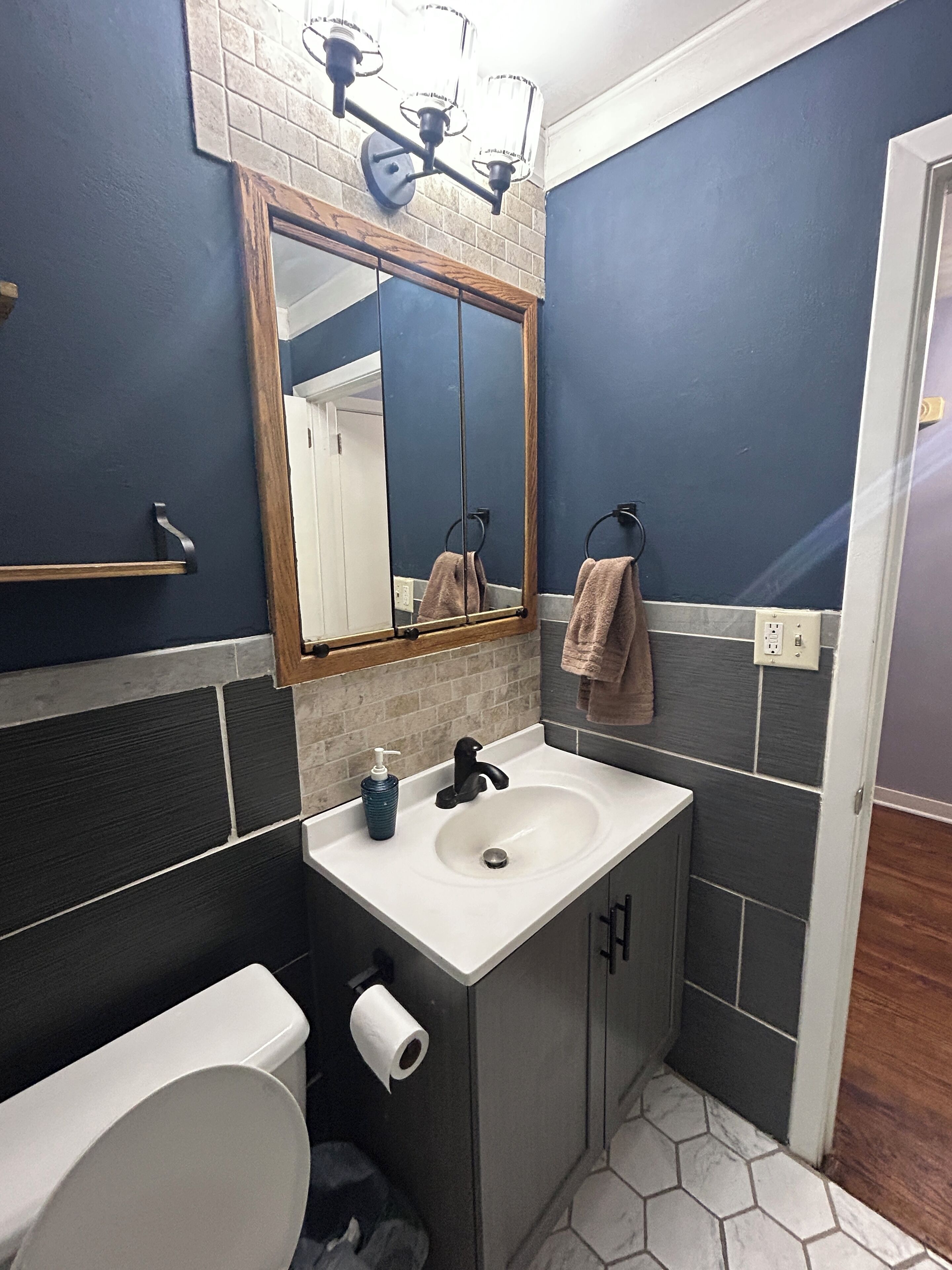 Handtücher, Seife, Toilettenpapier