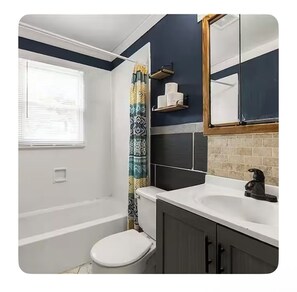 Handtücher, Seife, Toilettenpapier