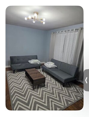 Living area - One great family escape and relaxation! (Kansas City)