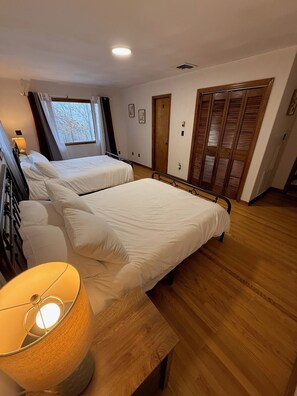 6 makuuhuonetta, Wi-Fi, vuodevaatteet