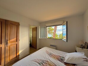 3 bedrooms, free WiFi, bed sheets