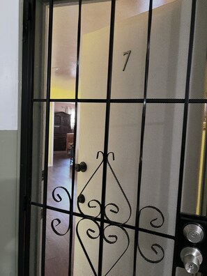 Interior - A cosy space Hollywood unit with walking distance to Sunset Blvd (Los Angeles)
