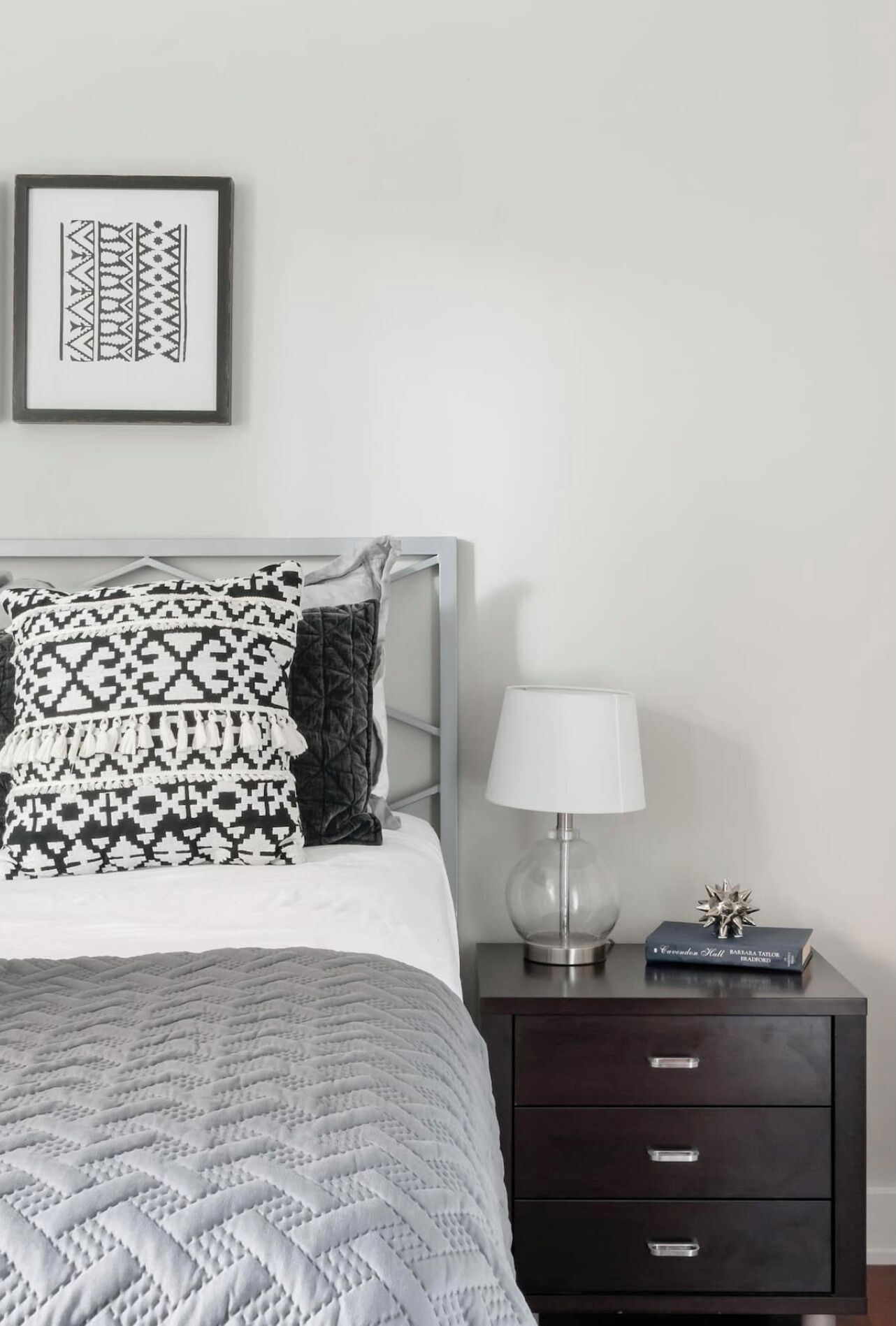 1 bedroom, iron/ironing board, internet, bed sheets