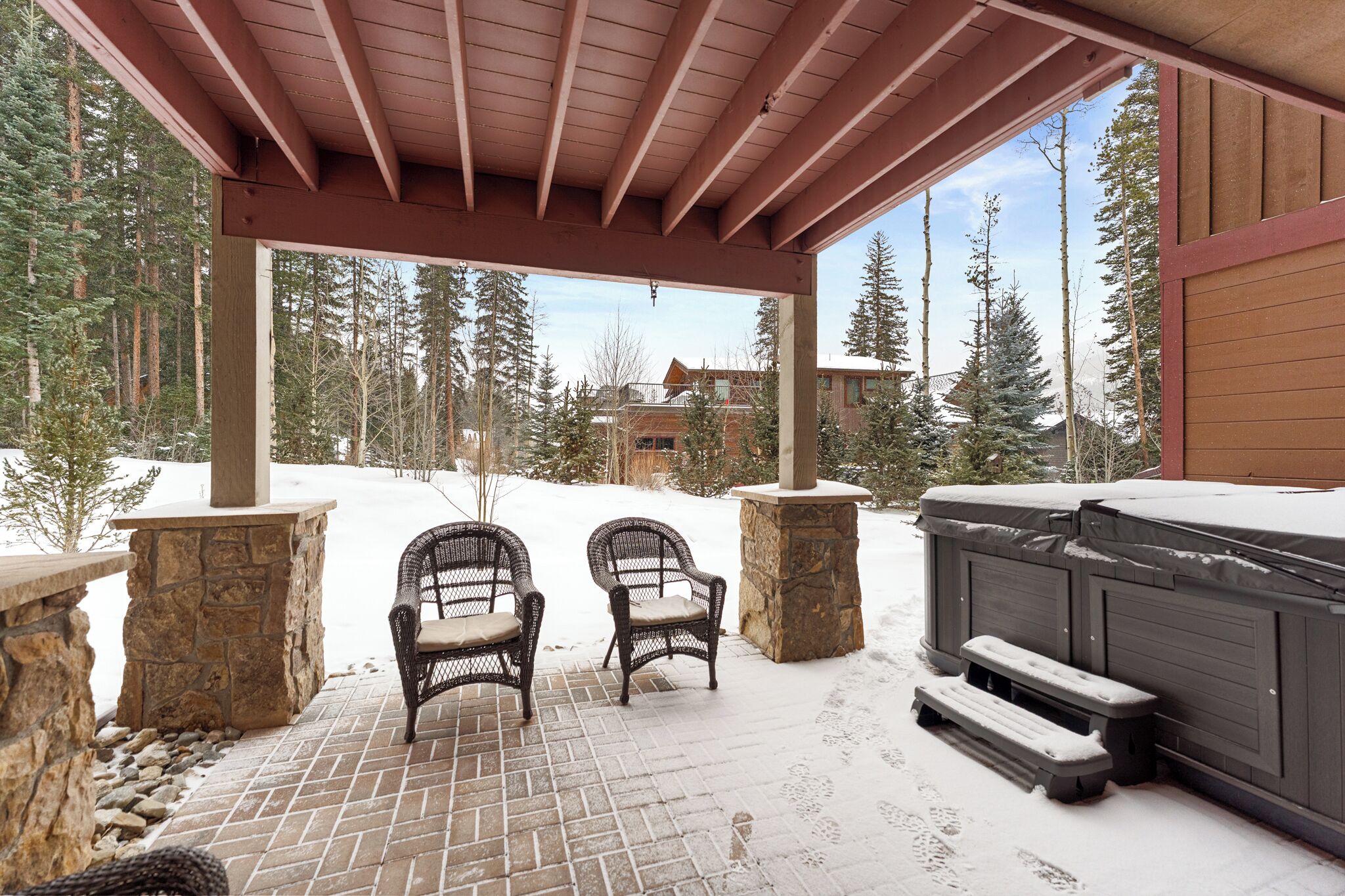Studio (3 Bedrooms) | Exterior