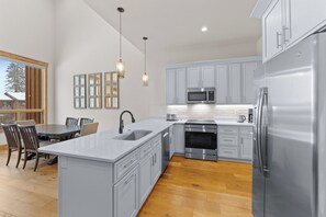 Studio (3 Bedrooms) | Exterior