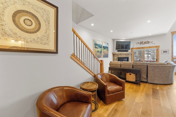 Exterior - Alders #736 (Keystone)