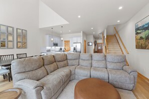 Studio (3 Bedrooms) | Exterior