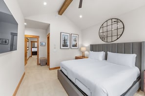 Studio (3 Bedrooms) | Property amenity