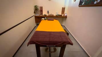 Behandlingsrum för par, kroppsbehandlingar, hydroterapi och aromaterapi