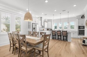 Dining - 4BR 30A Vacation Home | Sleeps 10 | Elevator | Across from Prominence Pool + Walk to The Big Chill (Watersound Beach)