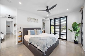 3 bedrooms, desk, iron/ironing board, WiFi - Spacious 3-Bedroom Retreat with BBQ and Pool (Coolum Beach)