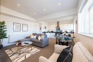 House | 2 bedrooms, Internet - Cosy Apartment in the Heart of Sale (Sale)