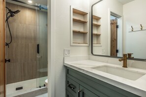 Towels - Chamonix 35: Beautiful Upgrades, Walk to Lifts (Mammoth Lakes)