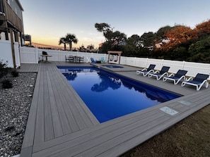 บ้านพักสำหรับครอบครัว, ห้องน้ำส่วนตัว, วิวทะเล (Topsail Beach Sunsets) | สระว่ายน้ำกลางแจ้ง