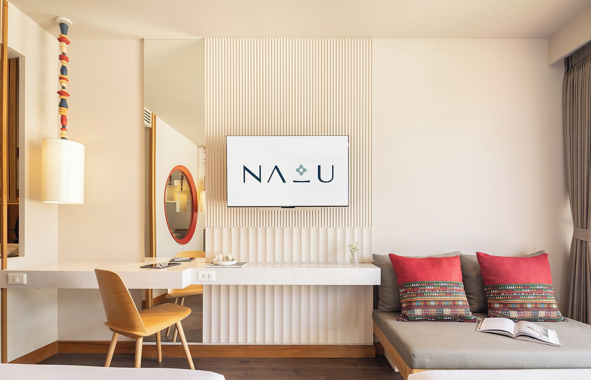 Deluxe with Bathtub | Een kluis op de kamer, een bureau, gratis wifi, beddengoed